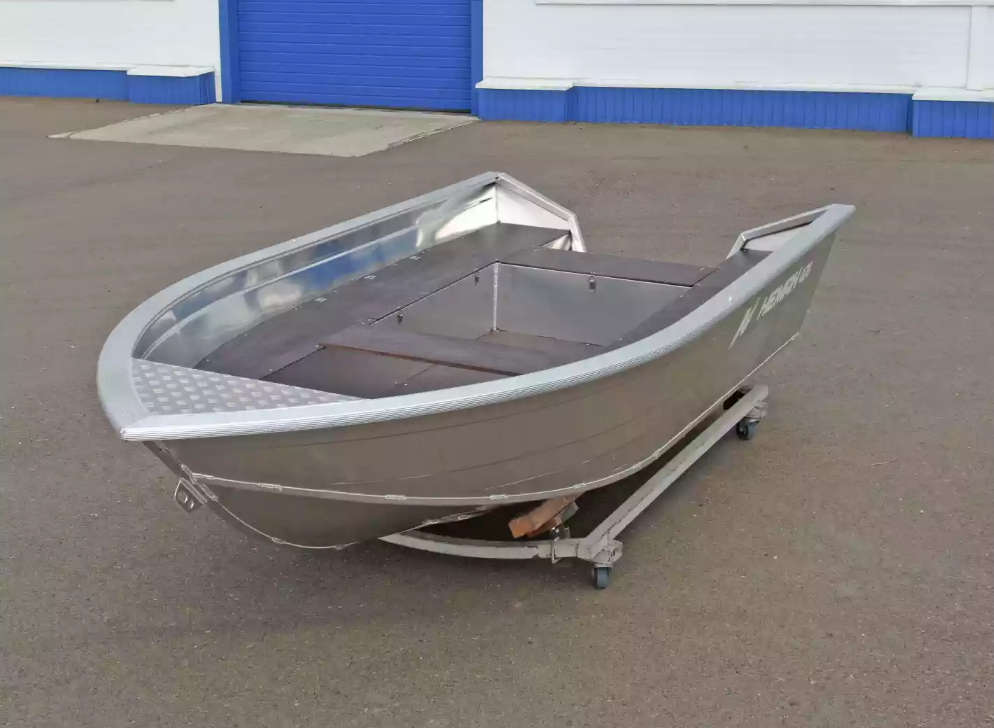 Алюминиевая лодка  Неман-420 в Анапе