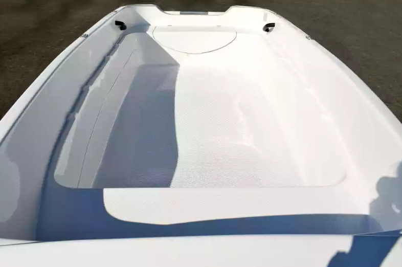 Стеклопластиковая лодка Пингвин (тримаран) в Анапе