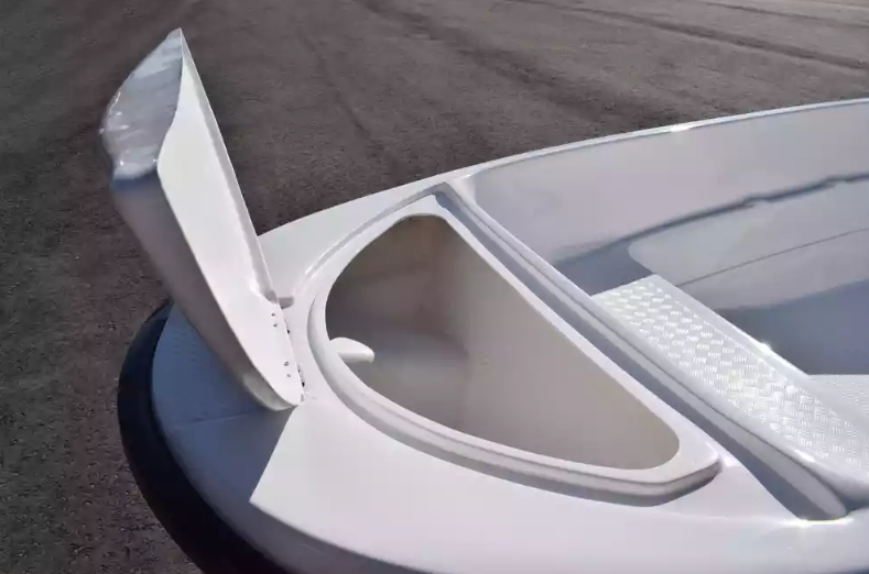 Стеклопластиковая лодка Пингвин (тримаран) в Анапе