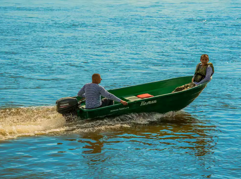 Стеклопластиковая лодка Neman-340 (тримаран) в Анапе