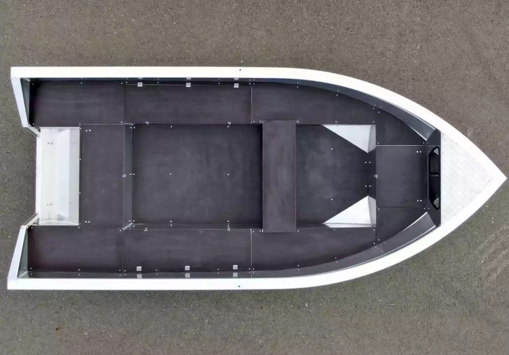 Алюминиевая лодка  Неман-420 в Анапе