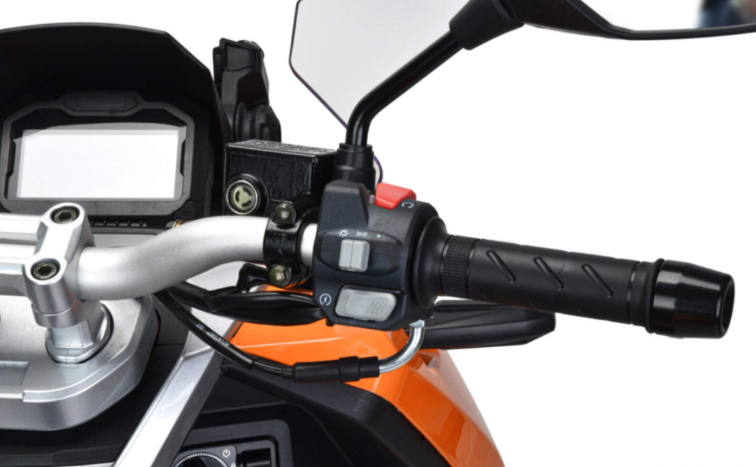 Скутер MOTOLAND (МОТОЛЕНД) T-MAX 150 в Анапе