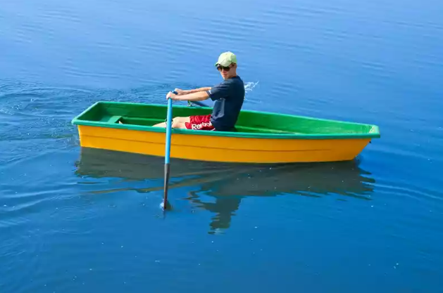 Стеклопластиковая лодка Малютка в Анапе