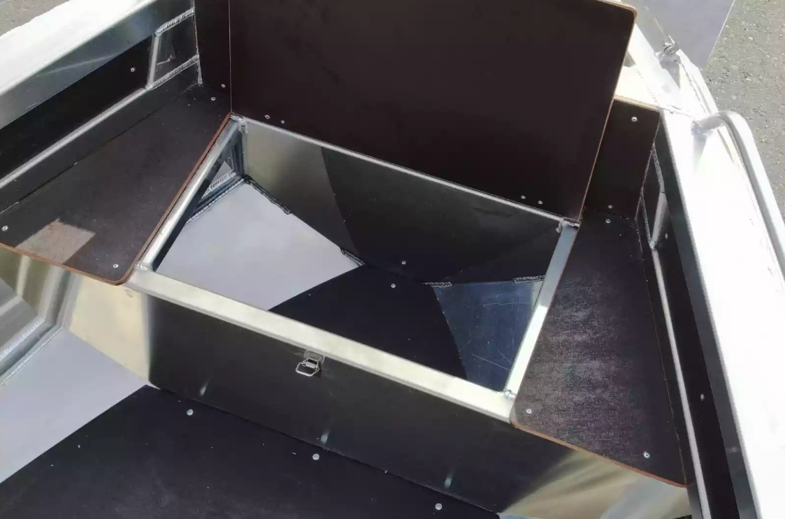 Алюминиевая лодка  Неман-480 Р в Анапе