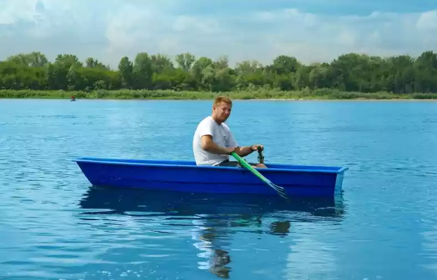 Стеклопластиковая лодка Малютка в Анапе
