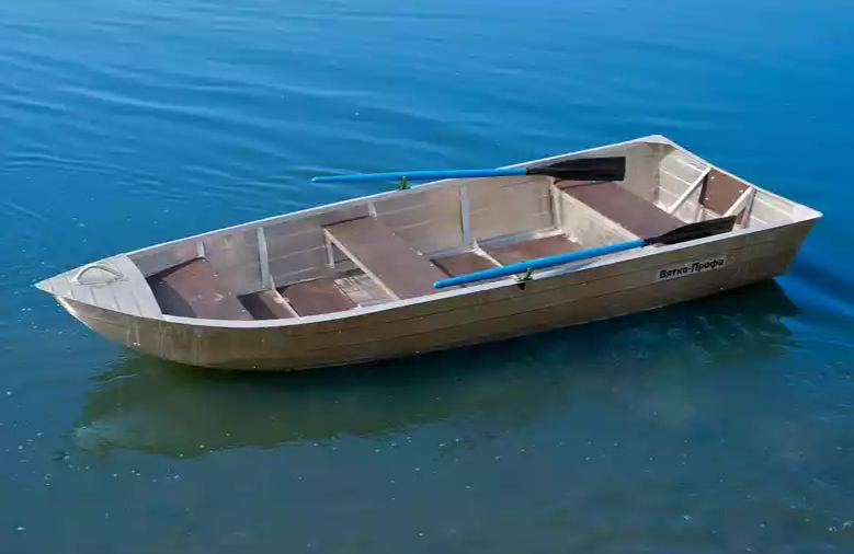 Алюминиевая лодка Вятка-Профи 37 в Анапе