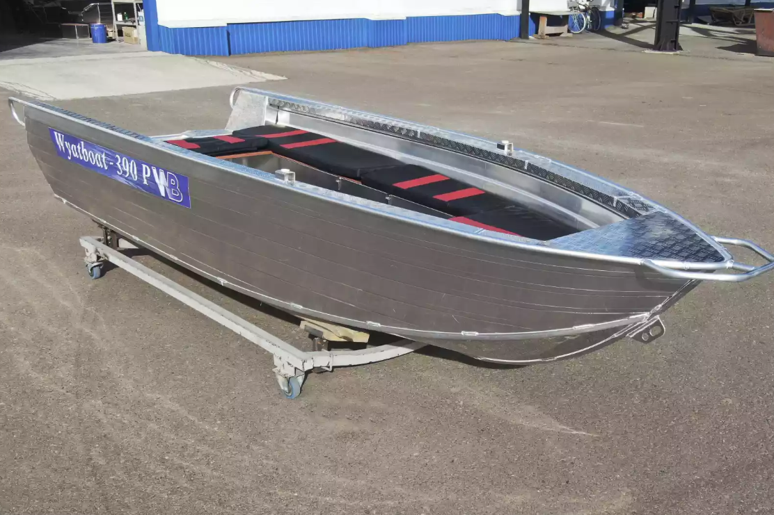Алюминиевая лодка Wyatboat-390РМ увеличенный борт в Анапе