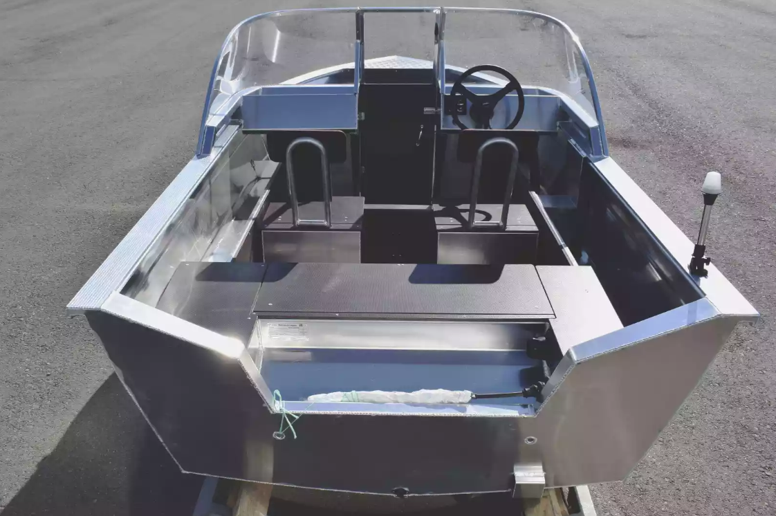 Алюминиевая лодка  Неман-400 DCM в Анапе