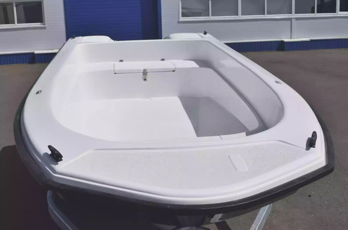 Стеклопластиковая лодка Wyatboat 430 тримаран в Анапе