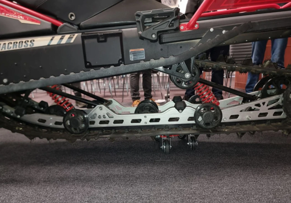 Снегоход AODES Siberiacross 1000 SWT 600mm LCD 6.8 в Анапе