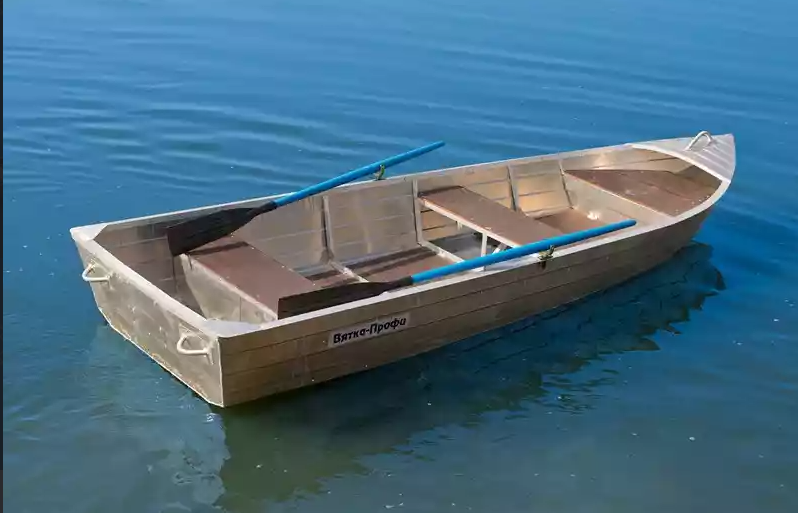 Алюминиевая лодка Вятка-Профи 37 в Анапе