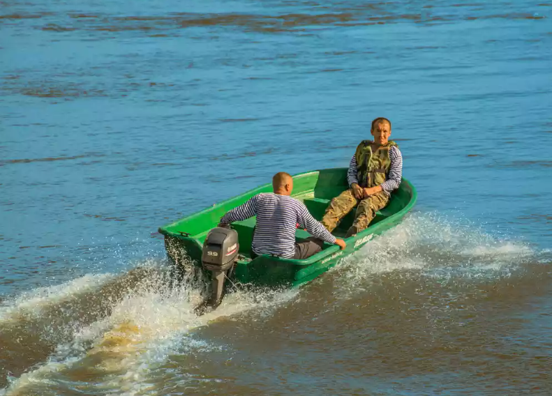 Стеклопластиковая лодка Neman-340 (тримаран) в Анапе