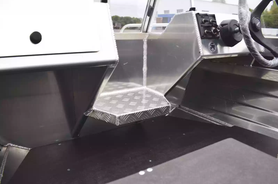 Алюминиевая лодка  Neman-400 PRO в Анапе