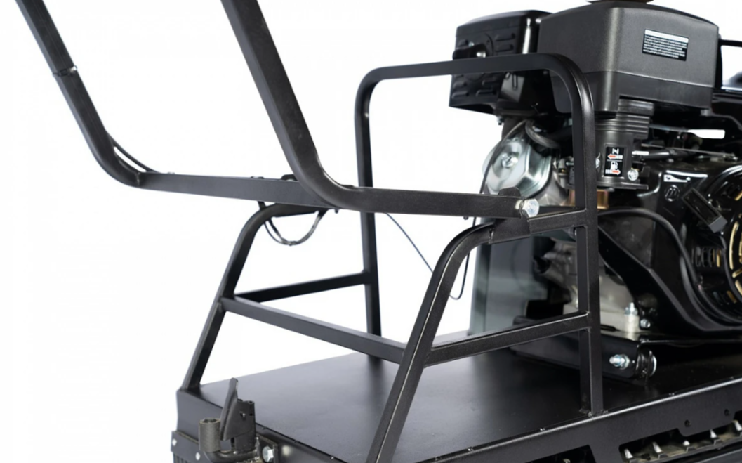 Мотобуксировщик БУРЛАК-M2 LFS 13 л.с. (передний привод, склизы) в Анапе