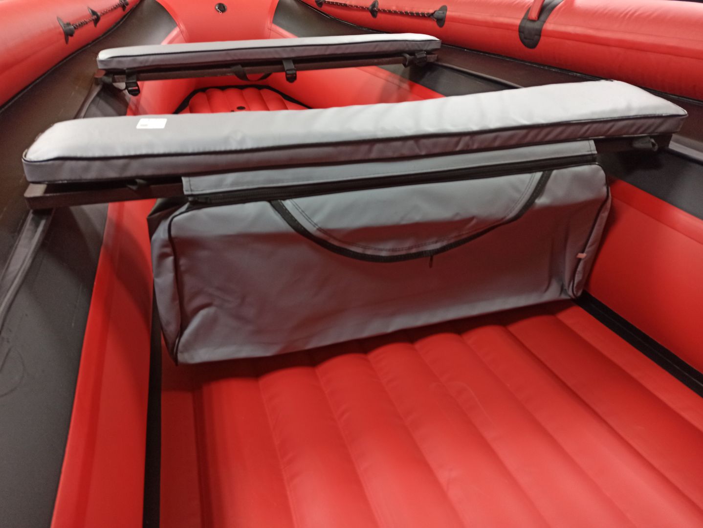 КОМПЛЕКТ МЯГКИХ НАКЛАДОК С СУМКОЙ ДЛЯ ЛОДОК 110Х20 СЕРЫЙ в Анапе