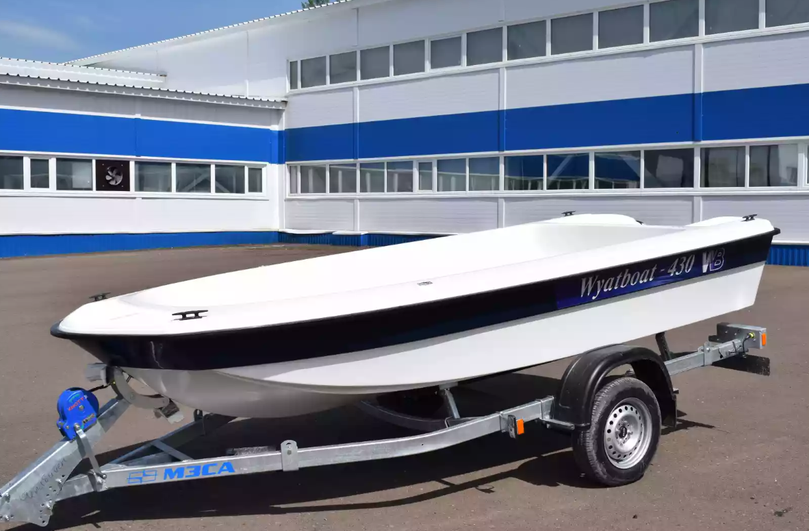 Стеклопластиковая лодка Wyatboat 430 тримаран в Анапе