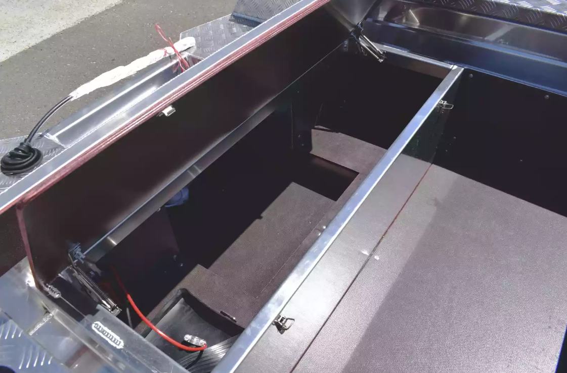 Алюминиевая лодка Wyatboat-390 DCM в Анапе