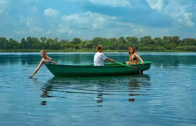 Стеклопластиковая Лодка Голавль в Анапе