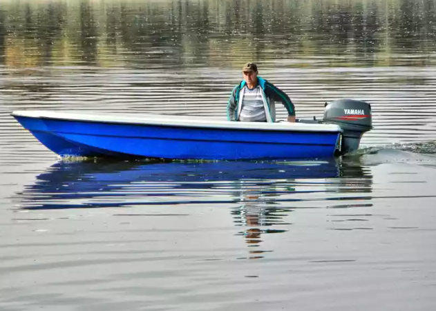 Стеклопластиковая лодка Wyatboat 430 тримаран в Анапе