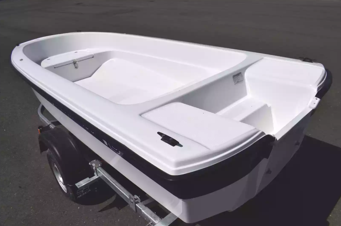 Стеклопластиковая лодка Wyatboat 430 тримаран в Анапе