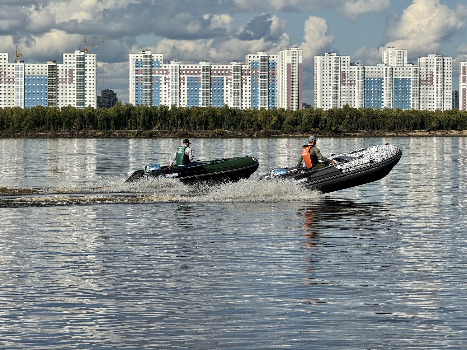 Лодка MISHIMO BIG FLOOR 440 в Анапе