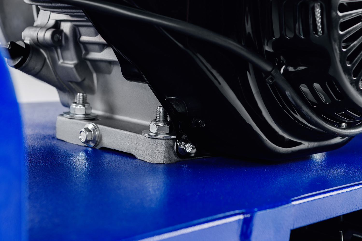 Мотобуксировщик SNOW DOG 17 с эл. запуском (DINKING) в Анапе