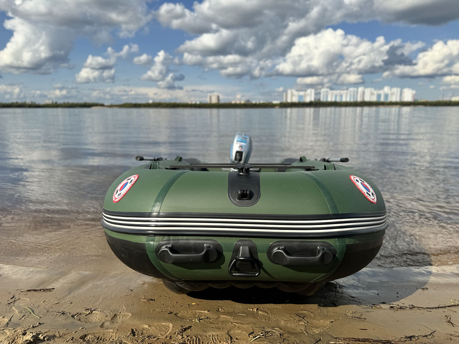 Лодка MISHIMO BIG FLOOR 420 в Анапе