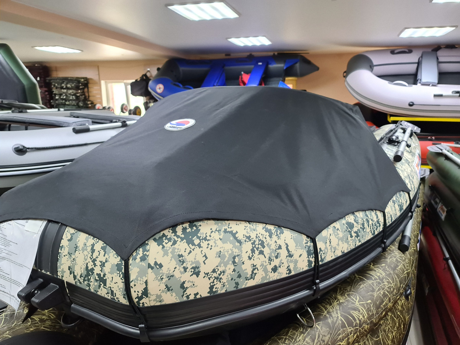 КОМПЛЕКТ НОСОВОГО ТЕНТА К ЛОДКЕ SMARINE AIR MAX 330 ЧЕРНЫЙ в Анапе